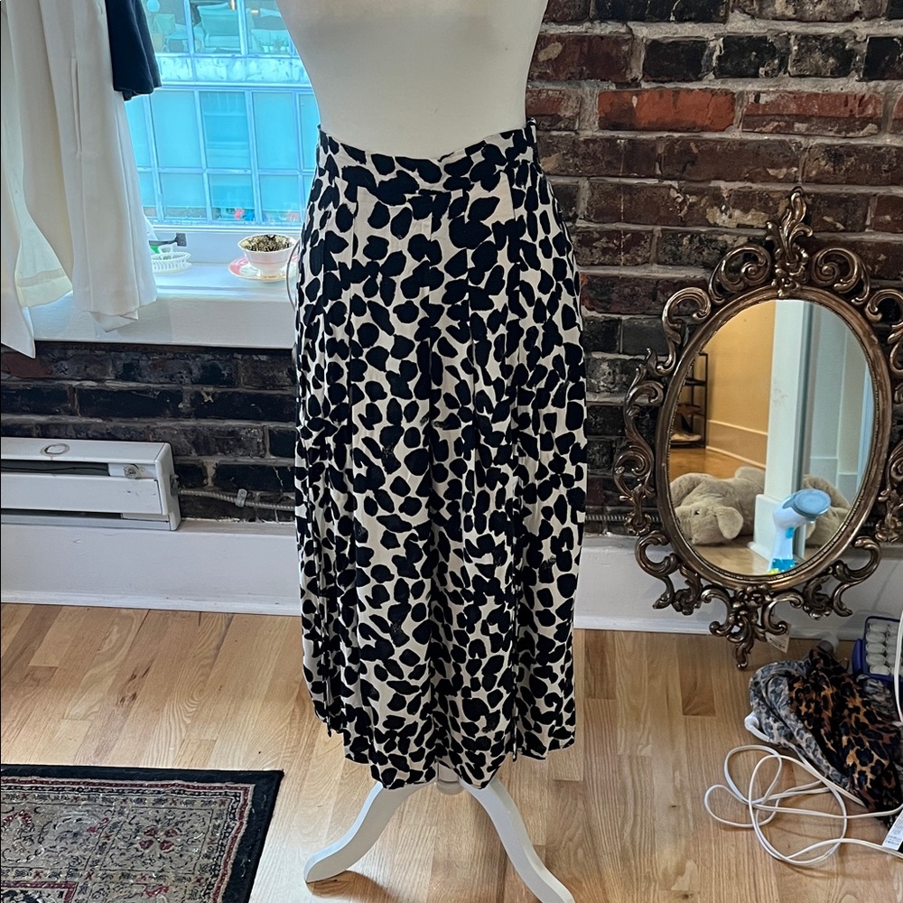 H&M Black and White Midi Skirt